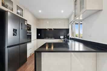 11 Courtvale Place, Flat Bush