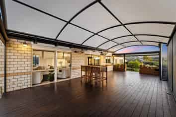 11 Courtvale Place, Flat Bush