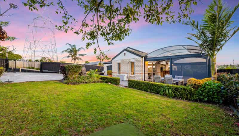 11 Courtvale Place, Flat Bush