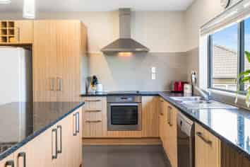 8 Bob Craig Place, Pukekohe