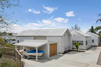 12&12A Blanc Road, Silverdale