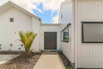12&12A Blanc Road, Silverdale