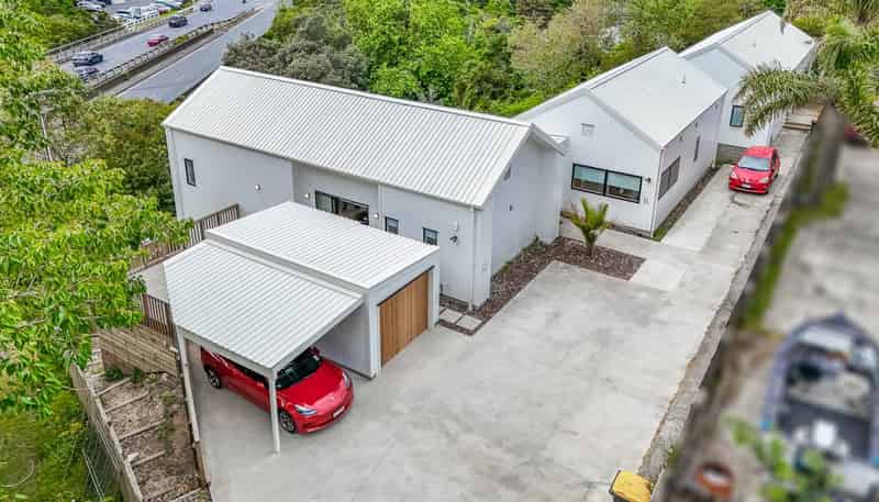 12&12A Blanc Road, Silverdale