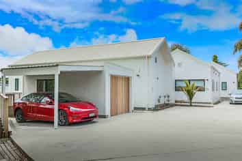 12&12A Blanc Road, Silverdale