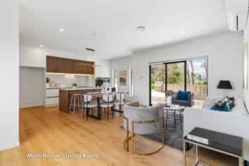 12&12A Blanc Road, Silverdale