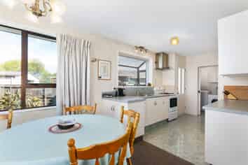 86 Royal Park Drive, Parklands