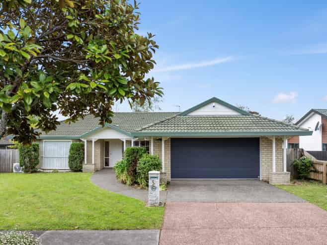 5 Frank Nobilo Drive, Golflands