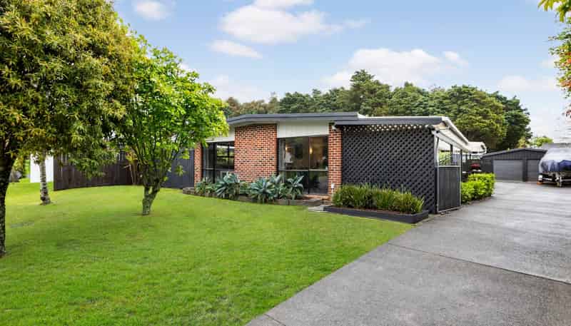 61 David Avenue, Hillpark