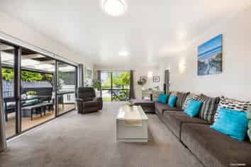 61 David Avenue, Hillpark