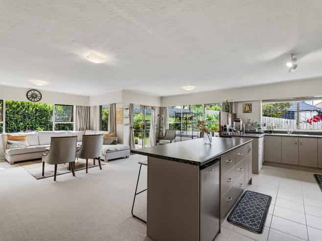 4/8 Yattendon Road, St Heliers