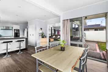 17 Roskilda Crescent, Taradale