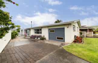 17 Roskilda Crescent, Taradale