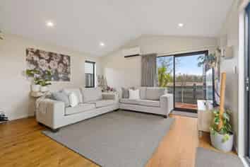 16 Billy T Lane, Rolleston