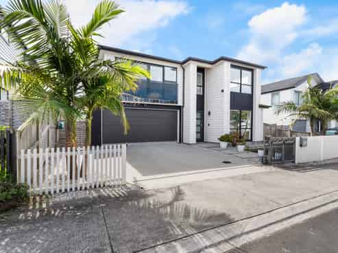 44 Kokowai Parade, Hobsonville