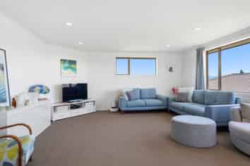 4 Hampshire Place, Stoke