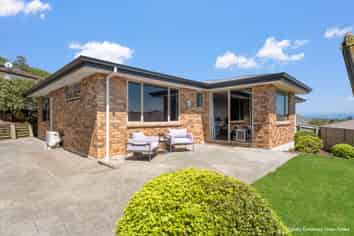 4 Hampshire Place, Stoke