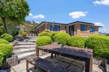 4 Hampshire Place, Stoke