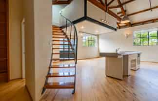 Contemporary 90sqm Office