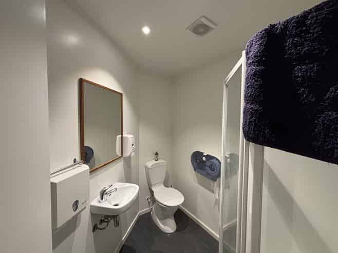 Tidy city-fringe office space with on-site parking