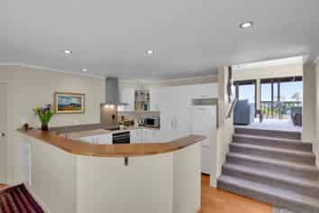 135A Lake Crescent, Hamilton Lake