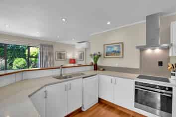 135A Lake Crescent, Hamilton Lake