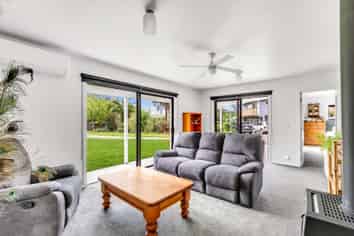 87 Pigeon Valley Road, Wakefield