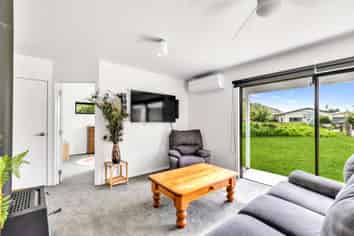 87 Pigeon Valley Road, Wakefield