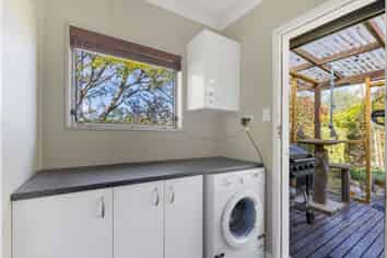 87 Pigeon Valley Road, Wakefield