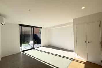 13/88 Holly Road, Saint Albans