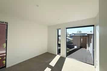 13/88 Holly Road, Saint Albans