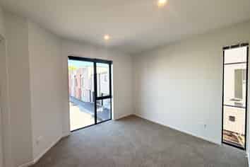 13/88 Holly Road, Saint Albans