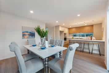 2/6 Kaimai Avenue, Massey