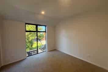 21/88 Holly Road, Saint Albans