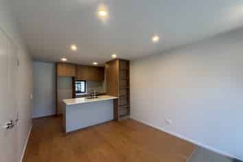 21/88 Holly Road, Saint Albans