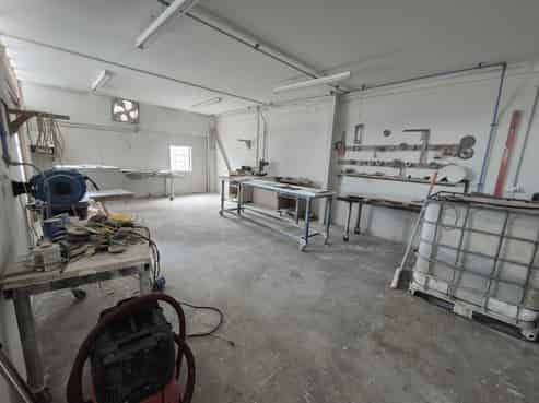 Main road workshop with office and yard