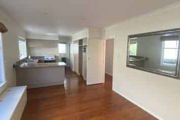 11 Huia Street, Tawa