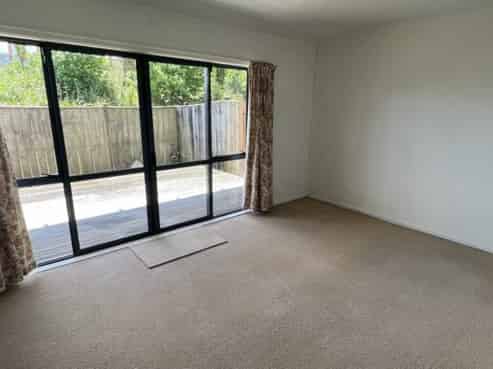 6 Ambrico Place, New Lynn