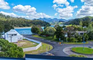 104 Kotuku Street, Whangamata