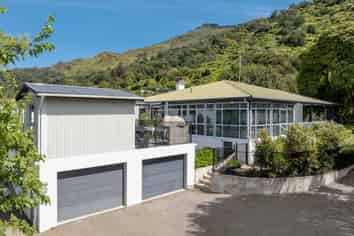 30 Main Road, Havelock