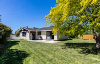 1409 Main North Road, Waikuku