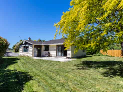 1409 Main North Road, Waikuku