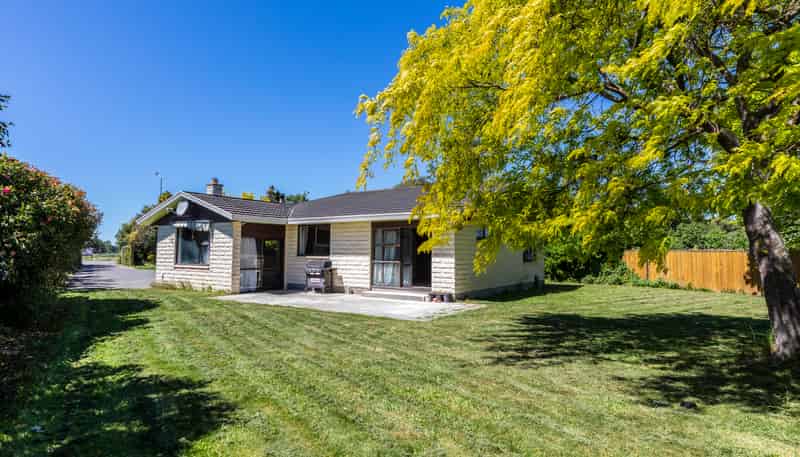 1409 Main North Road, Waikuku