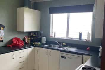 110 Taylor Terrace, Tawa