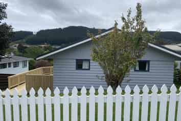 110 Taylor Terrace, Tawa