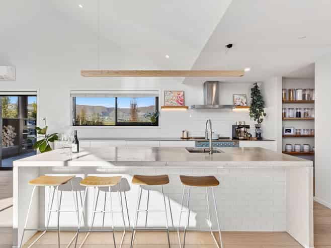 32 Cooper Crescent, Luggate