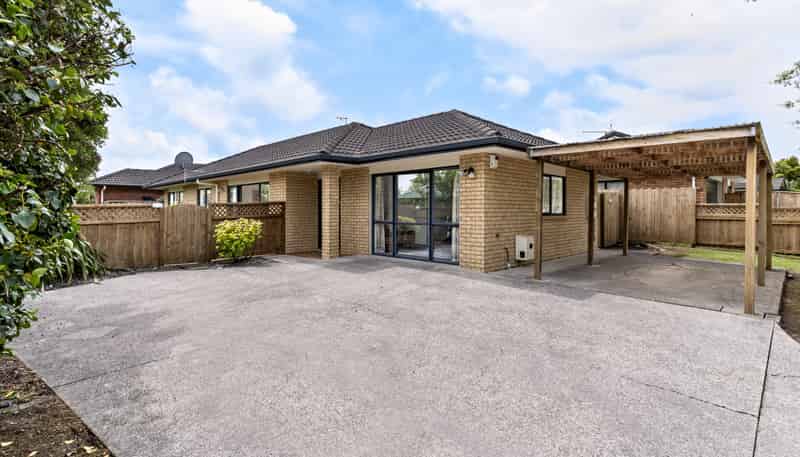 16 Carisbrook Crescent, Papakura