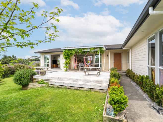 7 Waikowhai Place, Raglan