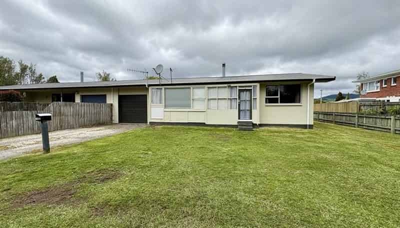 1A Cooper Avenue, Hannahs Bay