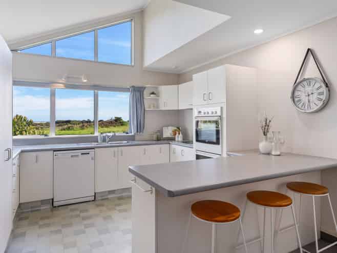 300 Manly Street, PARAPARAUMU