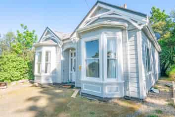 76 South Road, The Glen